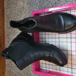 Sofft Black Leather Footwear